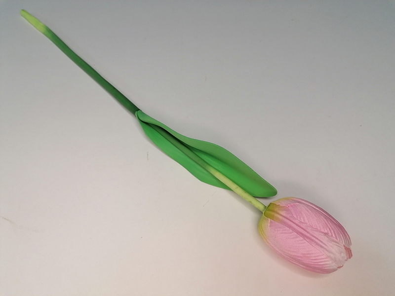 Тюльпан в ассортименте бледно-розовый