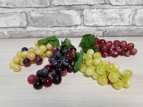 Виноград гроздь средняя